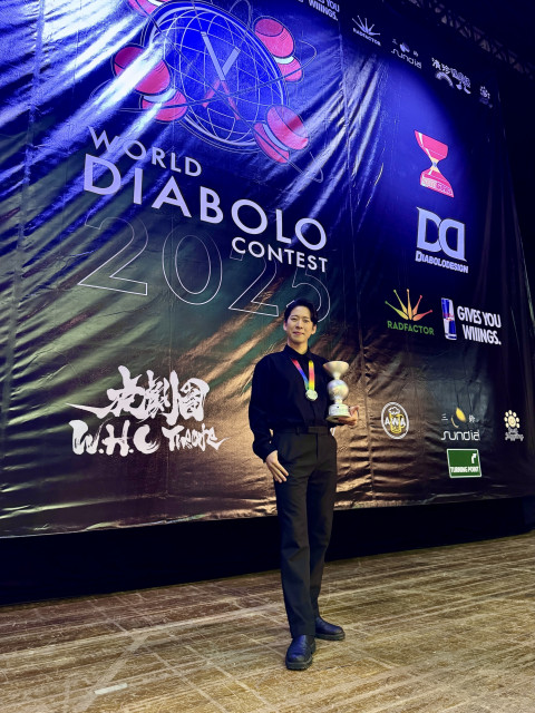 서커스디랩 준디아(이준상)가 ‘2025 World Diabolo Contest’ 대회에서 퍼포먼스 아트(Performance Art) 부문 은메달을 수상했다