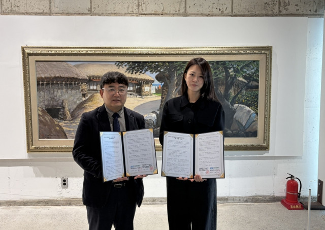 제이디씨파트너스가 김택화 미술관과 ‘예술 기반 직원 힐링·정서지원 프로그램 도입을 위한 업무협약(MOU)’을 체결했다