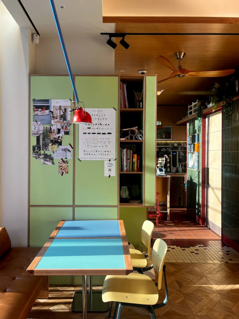 하이브 본사 맞은편 카페 룩트 신용산점 실내