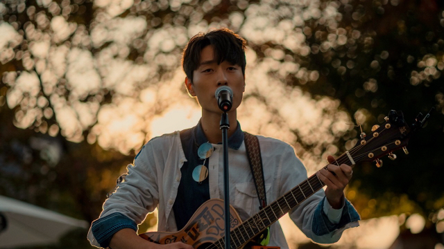 싱어송라이터 윤대천