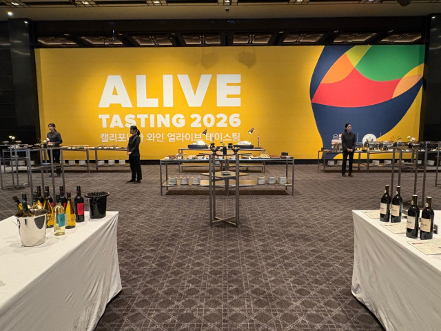 캘리포니아 푸룬 협회와 캘리포니아 아몬드 협회가 27일 캘리포니아 와인 협회의 ‘캘리포니아 와인 얼라이브 테이스팅 2026’ 행사에서 캘리포니아 푸룬과 캘리포니아 아몬드 테이스팅 부스를 운영한다