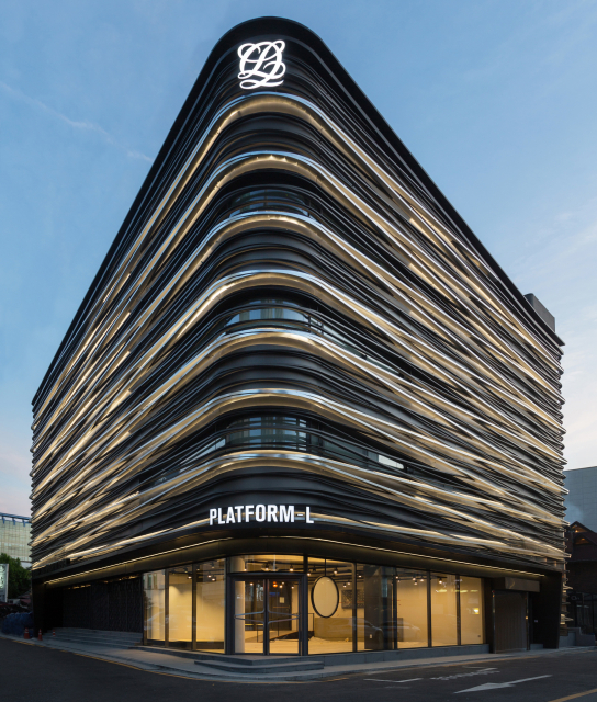 브랜드 루이까또즈가 설립 및 후원하는 플랫폼엘 컨템포러리 아트센터 전경