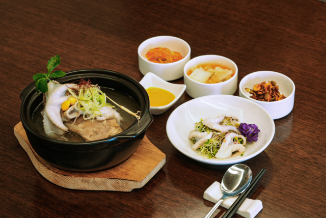 디아넥스 레스토랑 봄 시즌 한정 메뉴 ‘주꾸미 영양갈비탕’