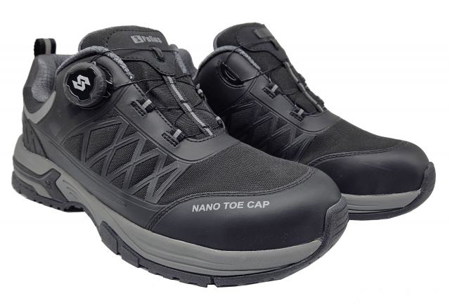 다기능 현장용 안전화는 산업 현장에서 주로 발생하는 4대 위험 요소인 △미끄러짐 △감전 △낙상 △피로의 위험을 동시에 해결할 수 있도록 설계된 것이 특징이다